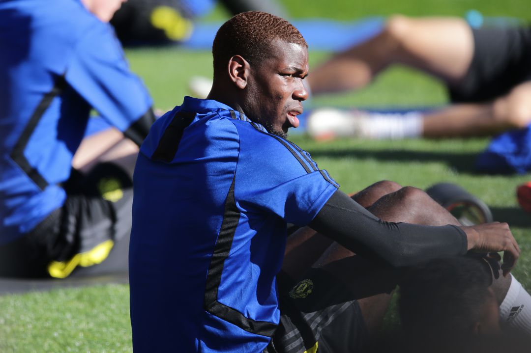 Paul Pogba entrenando con sus compañeros en Perth. Paul Pogba entrenando con sus compañeros en Perth.