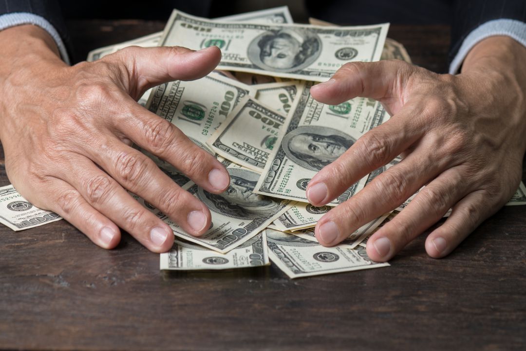 En España hay más de 200.000 millonarios. En España hay más de 200.000 millonarios.
