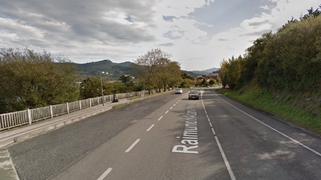Una persona muerta y otra herida en un choque entre dos coches en Mundaka