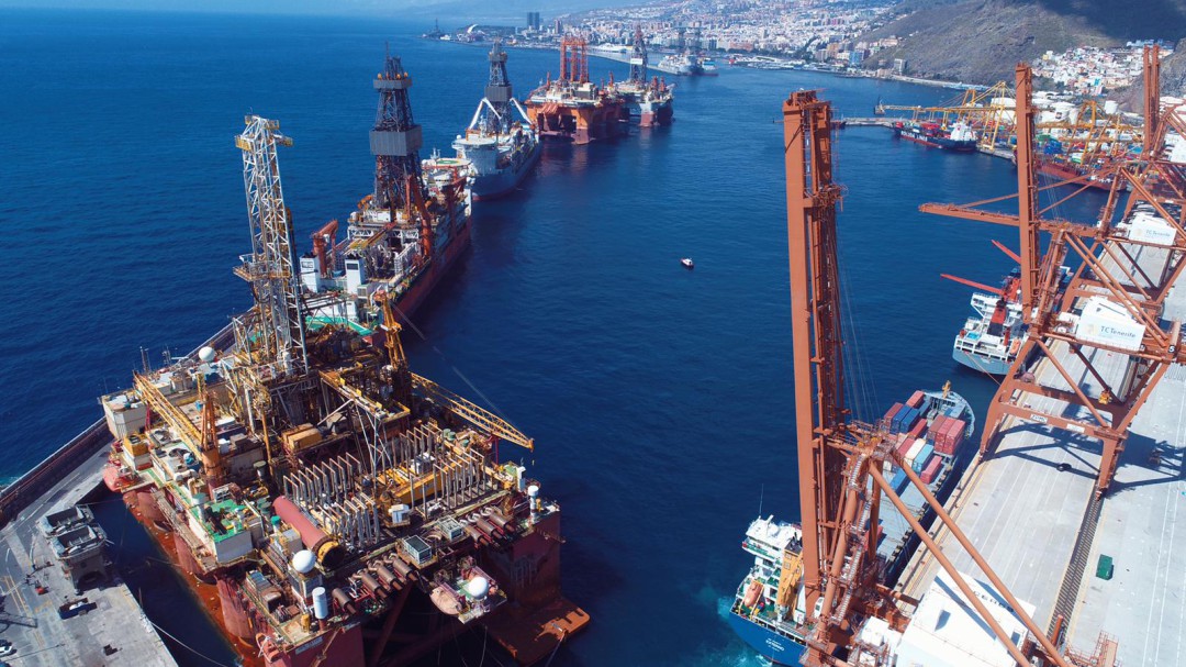 Un estudio avala la instalación del dique flotante para la reparación naval en la segunda alineación del Dique del Este en Santa Cruz