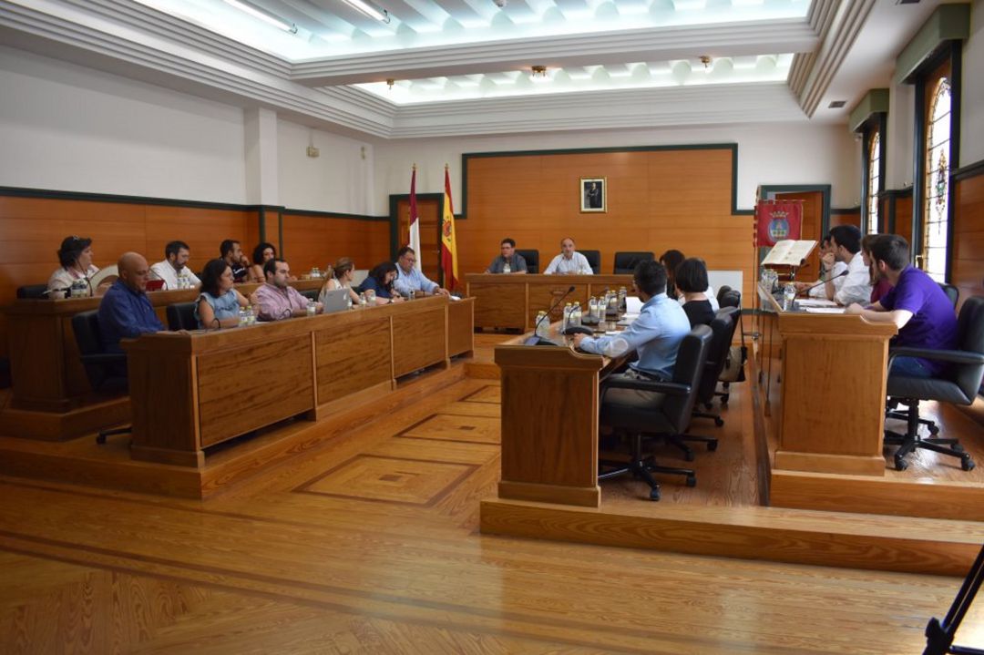 El Ayuntamiento de Villarrobledo celebra su primera sesión plenaria El Ayuntamiento de Villarrobledo celebra su primera sesión plenaria