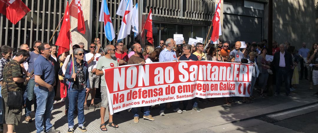 Movilización ante las oficinas de Orillamar Movilización ante las oficinas de Orillamar