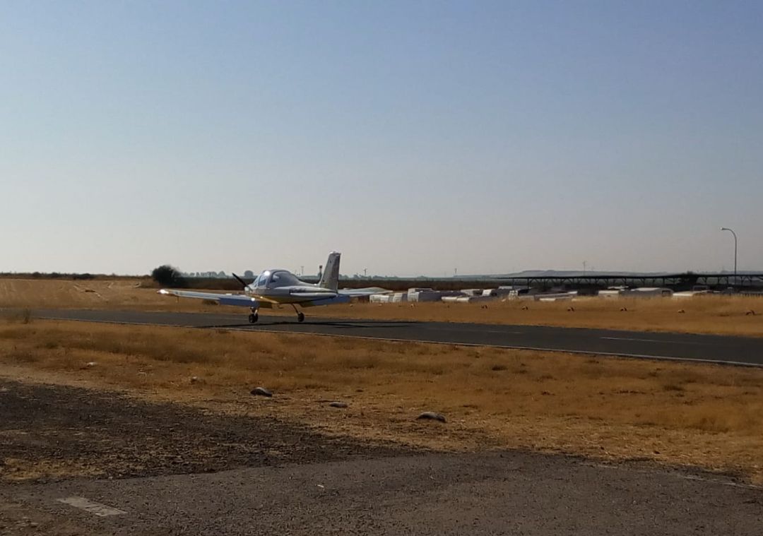 Avioneta con la que se está midiendo el ozono troposférico. Avioneta con la que se está midiendo el ozono troposférico.