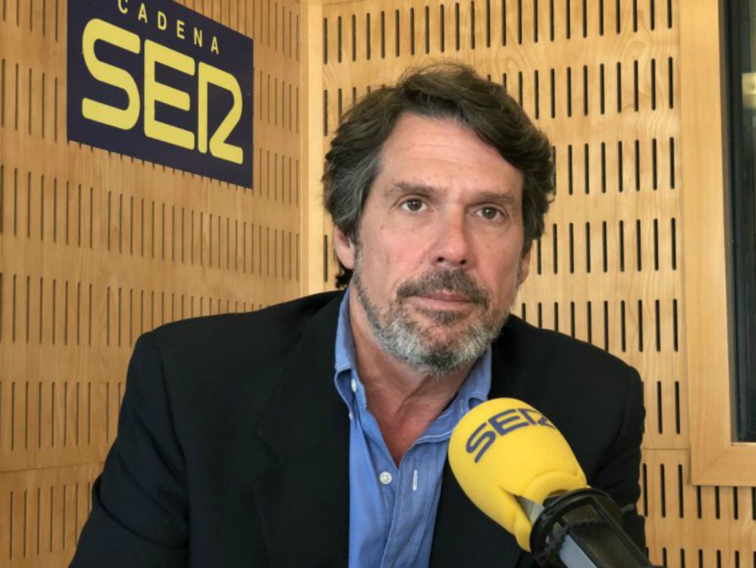 El ascensor de Benjamín nos baja al sótano moral El ascensor de Benjamín nos baja al sótano moral