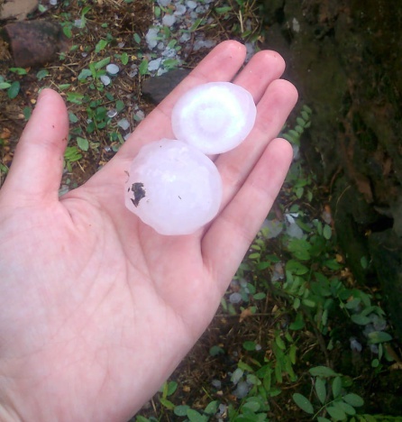 Piedra caída el lunes en Enciso (La Rioja). Piedra caída el lunes en Enciso (La Rioja).