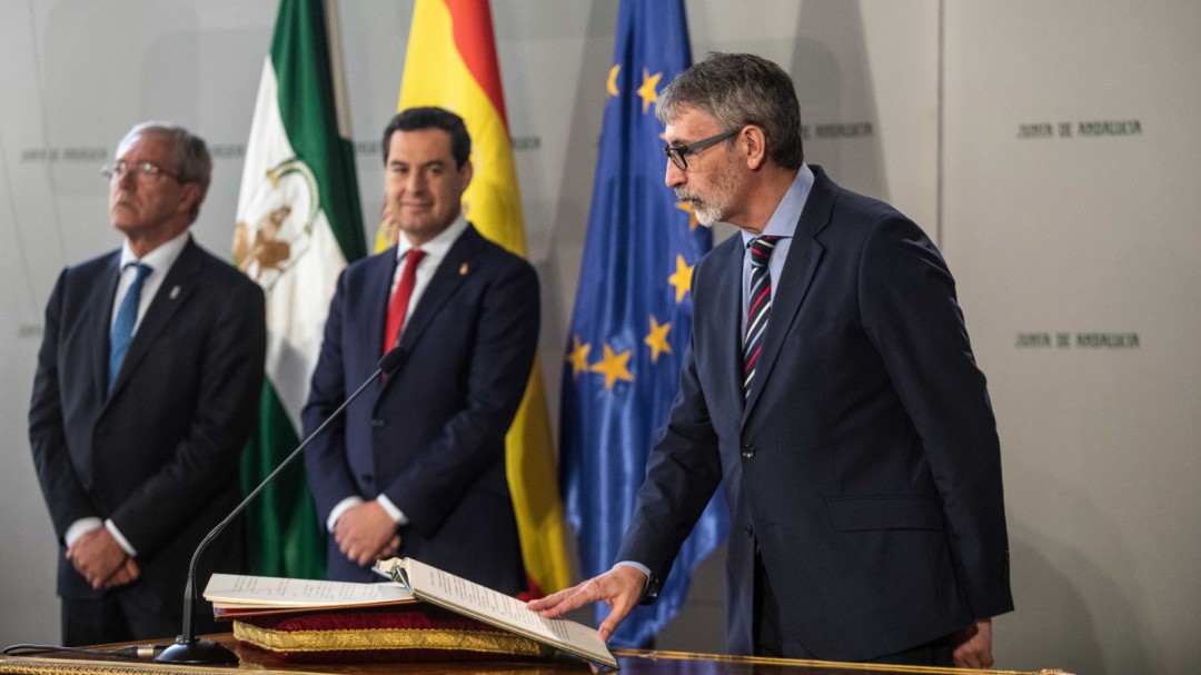 Piniella toma posesión reclamando más financiación a la Junta