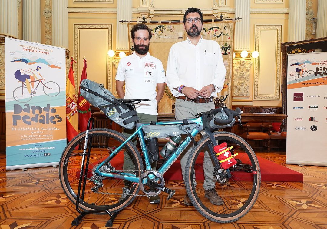 Una carrera solidaria Una carrera solidaria