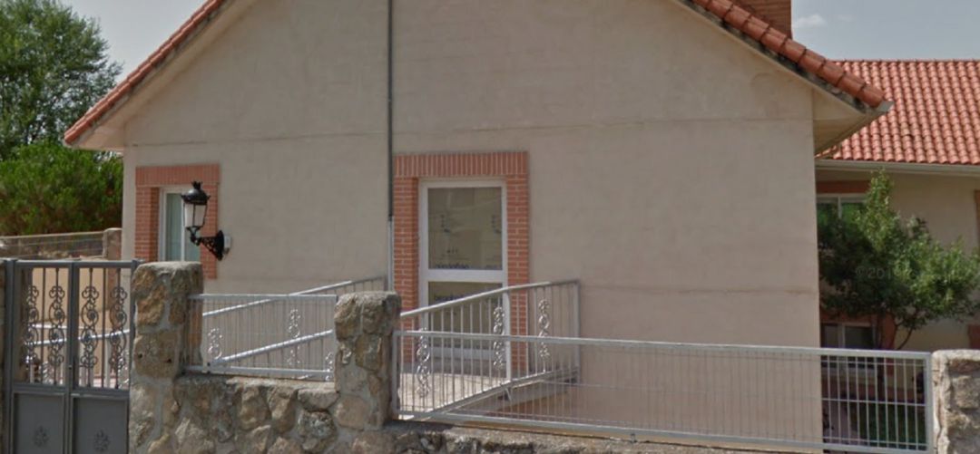 Una de las entradas a la residencia Arzobispo Morcillo de Soto del Real Una de las entradas a la residencia Arzobispo Morcillo de Soto del Real