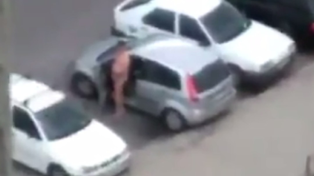García Albiol publica un vídeo de un hombre mastubándose para denunciar la situación en Badalona
