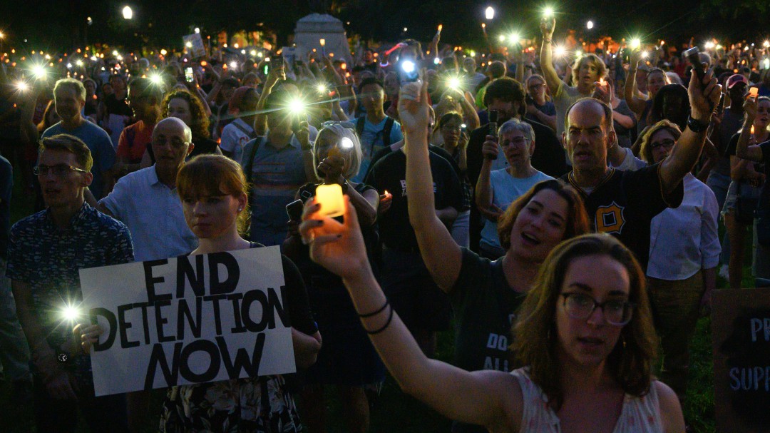Manifestaciones en EEUU piden cerrar los centros de detención de inmigrantes