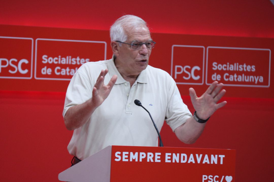 El ministro de Exteriores en funciones, Josep Borrell, durante una charla en la escuela de verano del PSC. El ministro de Exteriores en funciones, Josep Borrell, durante una charla en la escuela de verano del PSC.