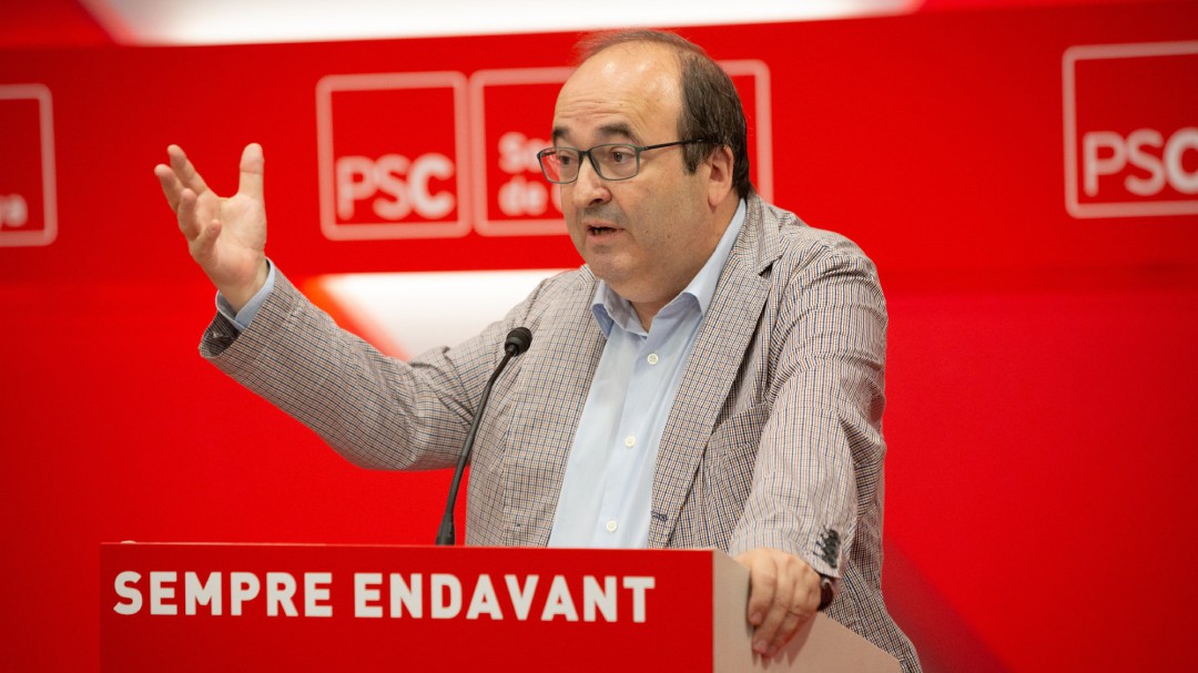 Barones socialistas critican la consulta que Podemos está haciendo a sus bases