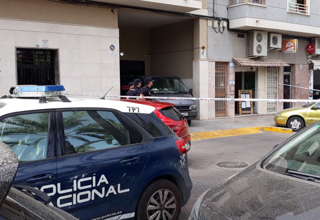 Un hombre detenido por asesinar a su ex mujer en Elche Un hombre detenido por asesinar a su ex mujer en Elche