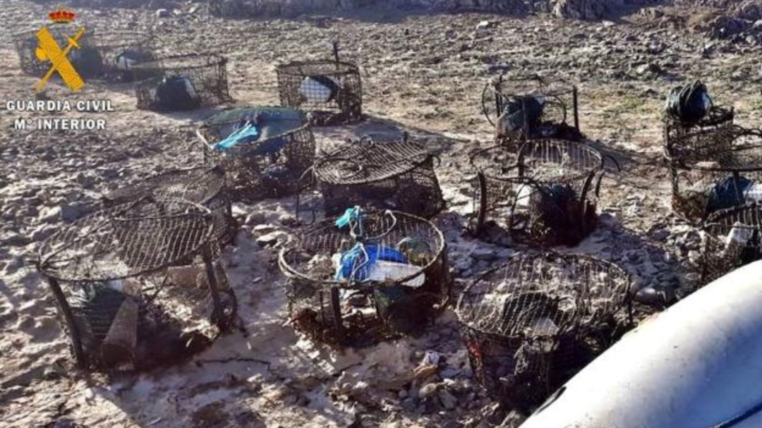 Intervienen a un pescador 78 nasas cangrejeras supuestamente sustraídas