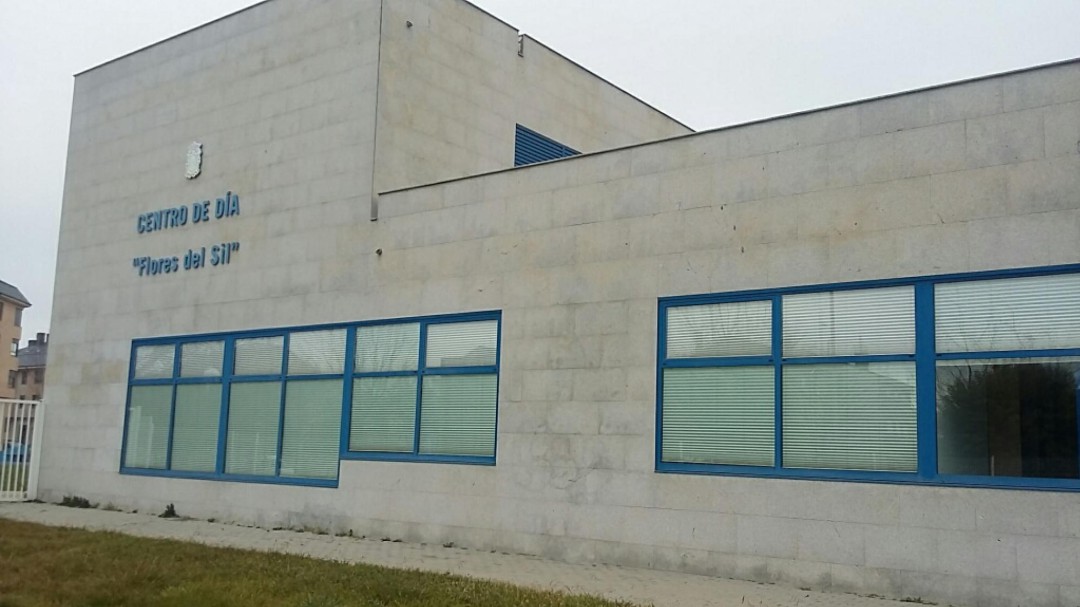 Vecinos de Flores piden la reapertura de la cafetería del centro de día