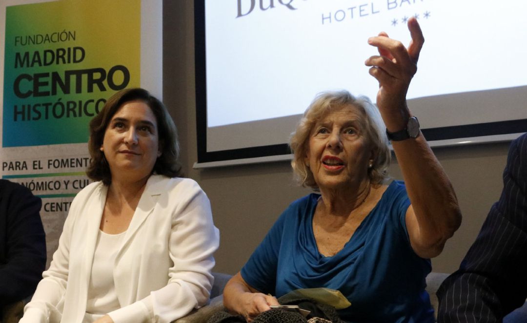 Manuela Carmena junto a Ada Colau en el evento. Manuela Carmena junto a Ada Colau en el evento.