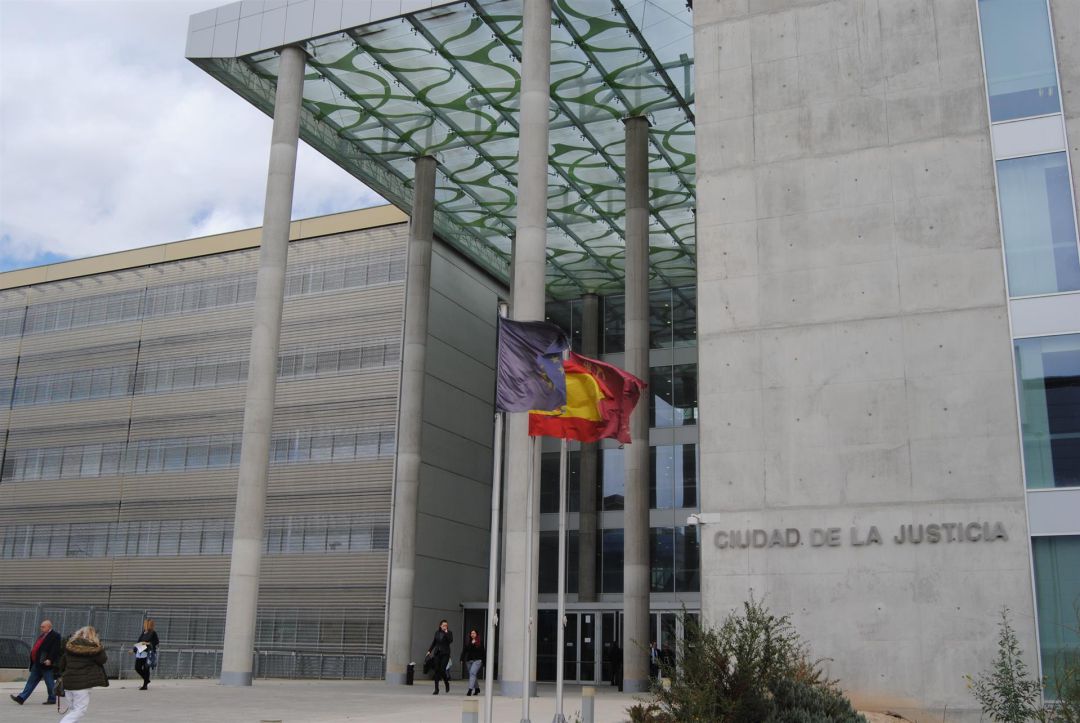 El TSJ de Murcia plantea que se establezcan alertas automáticas para el control de los plazos en la instrucción El TSJ de Murcia plantea que se establezcan alertas automáticas para el control de los plazos en la instrucción