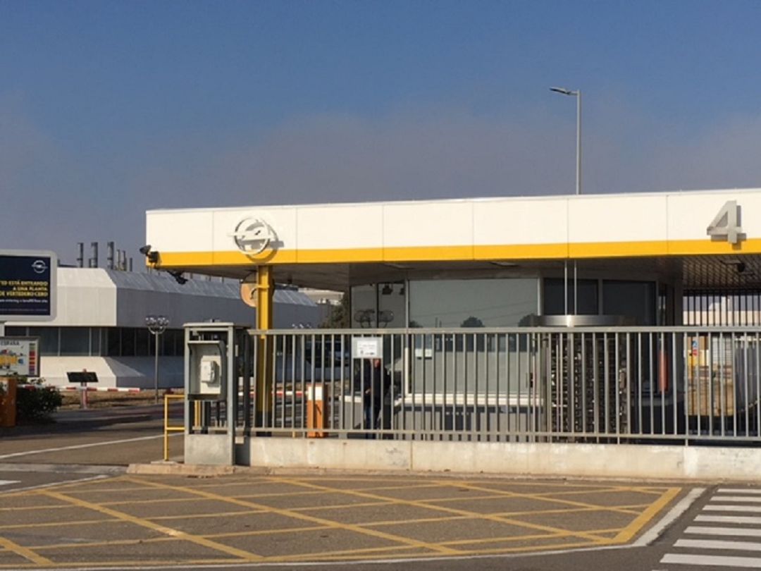 Entrada de la planta de Opel en Figueruelas, en Zaragoza. Entrada de la planta de Opel en Figueruelas, en Zaragoza.