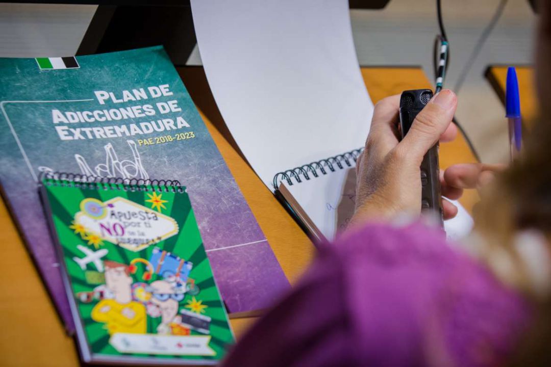 "Apuesta por ti, no te la juegues", la nueva campaña para prevenir la ludopatía en los jóvenes "Apuesta por ti, no te la juegues", la nueva campaña para prevenir la ludopatía en los jóvenes