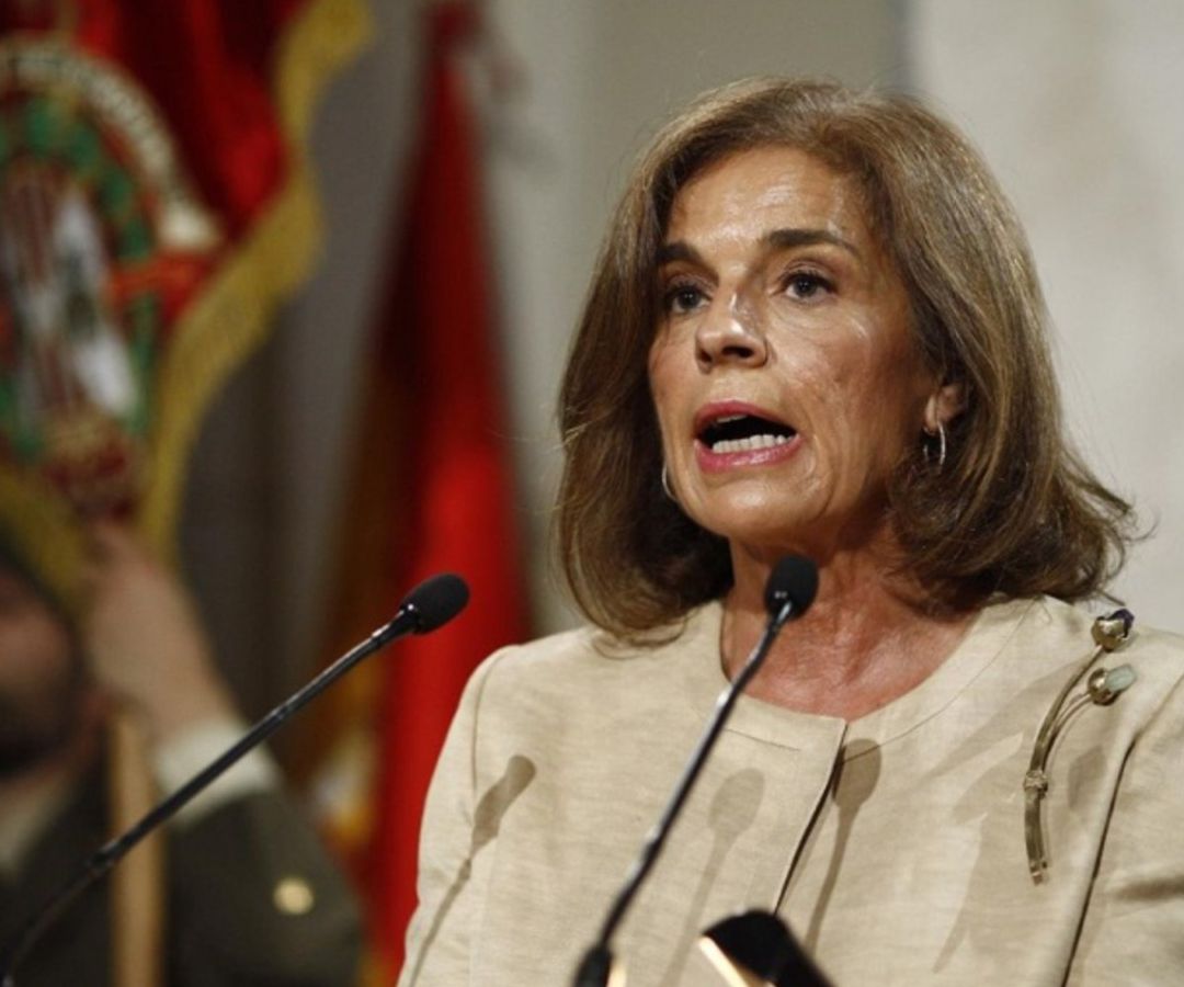 El Tribunal de Cuentas revoca la condena a Botella por la venta de vivienda pública a fondos buitre El Tribunal de Cuentas revoca la condena a Botella por la venta de vivienda pública a fondos buitre