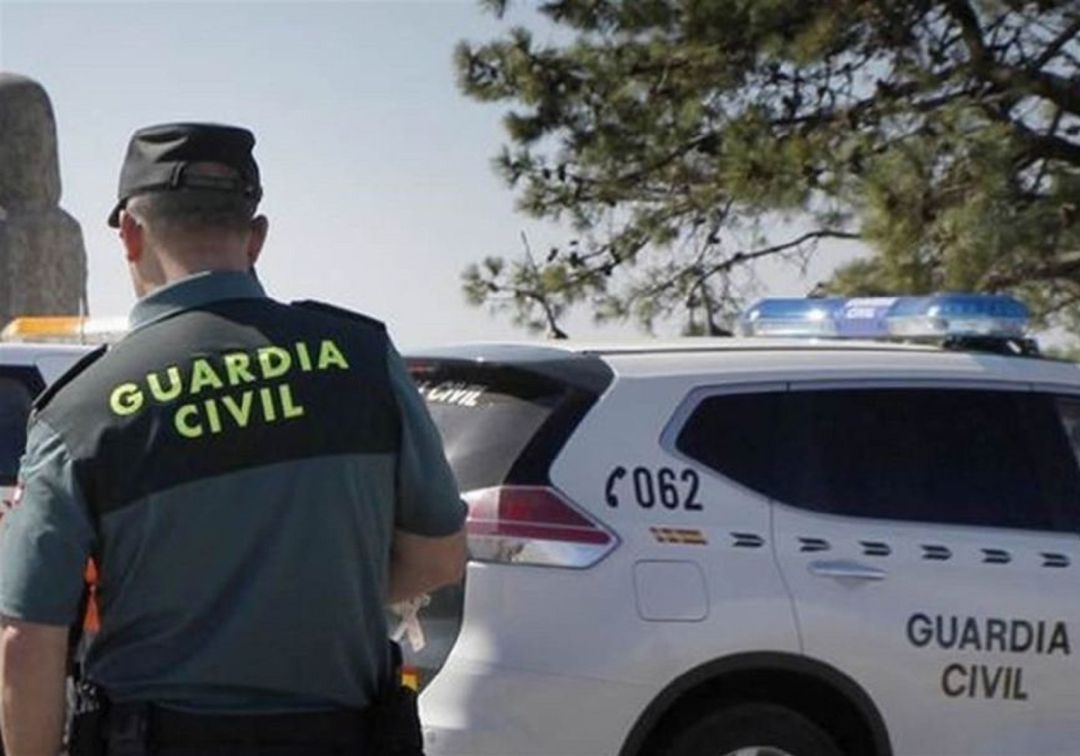 Buscan a un detenido que se fugó del cuartel de Salobreña