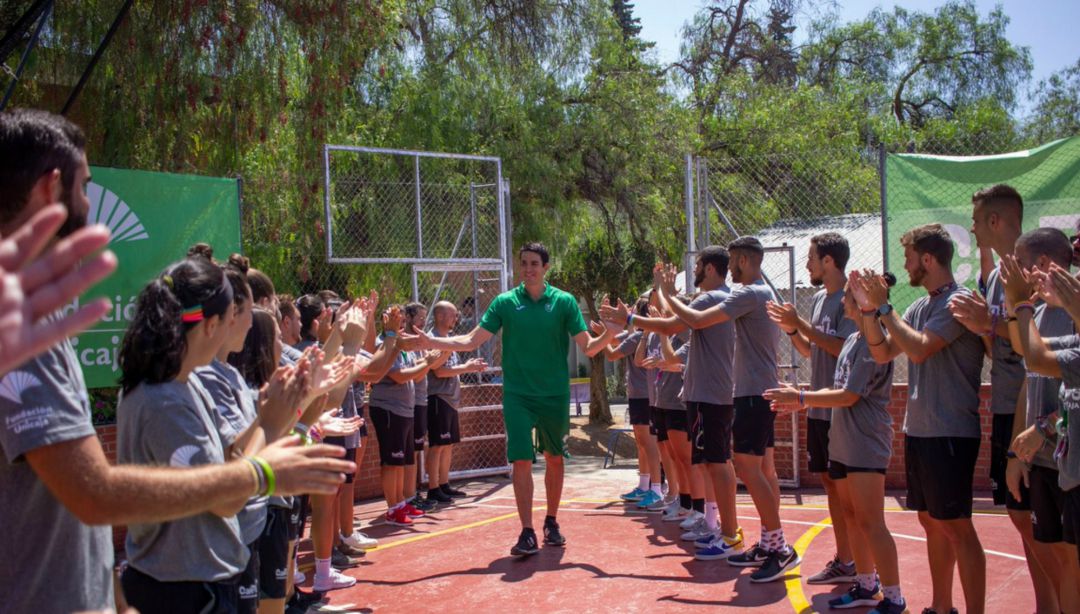 Carlos Suárez, en su visita al Campus de Unicaja Carlos Suárez, en su visita al Campus de Unicaja