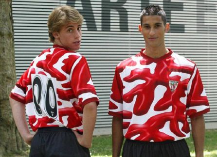 Las camisetas de fútbol más polémicas: ¿cuáles te gustan... y cuál te parece la peor? Las camisetas de fútbol más polémicas: ¿cuáles te gustan... y cuál te parece la peor?