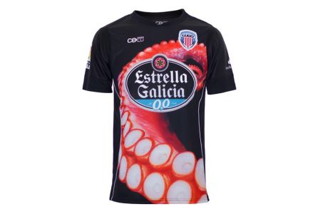 Las camisetas de fútbol más polémicas: ¿cuáles te gustan... y cuál te parece la peor? Las camisetas de fútbol más polémicas: ¿cuáles te gustan... y cuál te parece la peor?