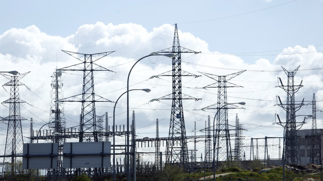 La parte fija del recibo de la luz en España es la más alta de los países del entorno