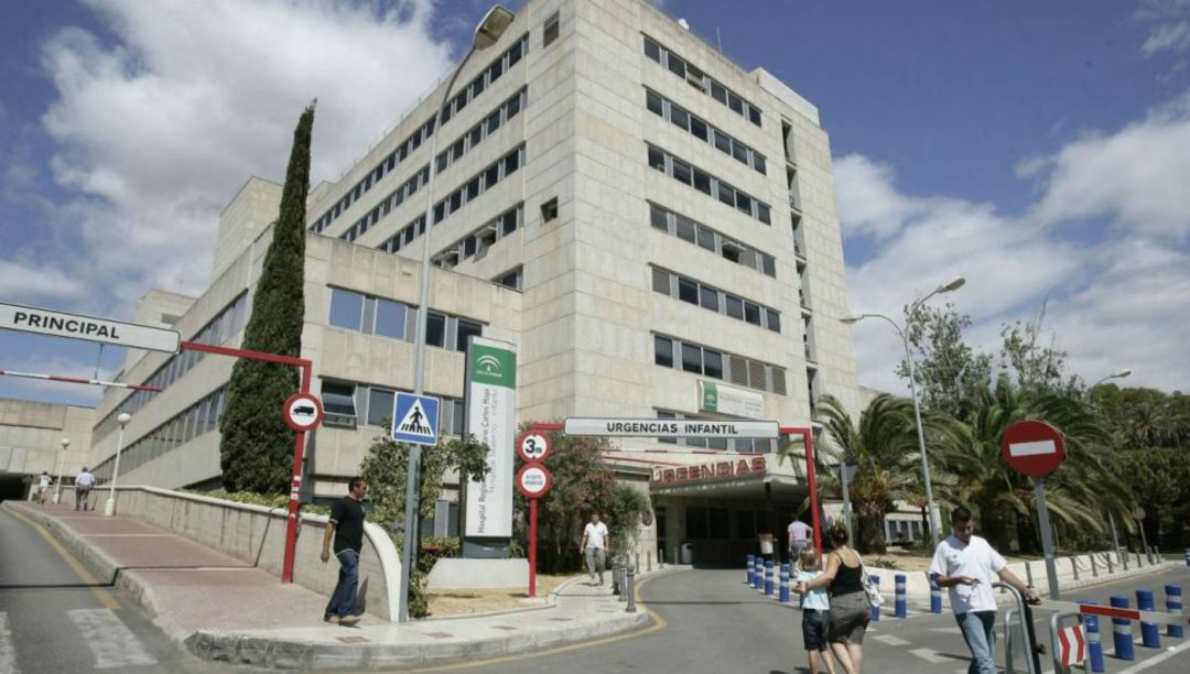 El menor fue ingresado en el Materno de Málaga El menor fue ingresado en el Materno de Málaga