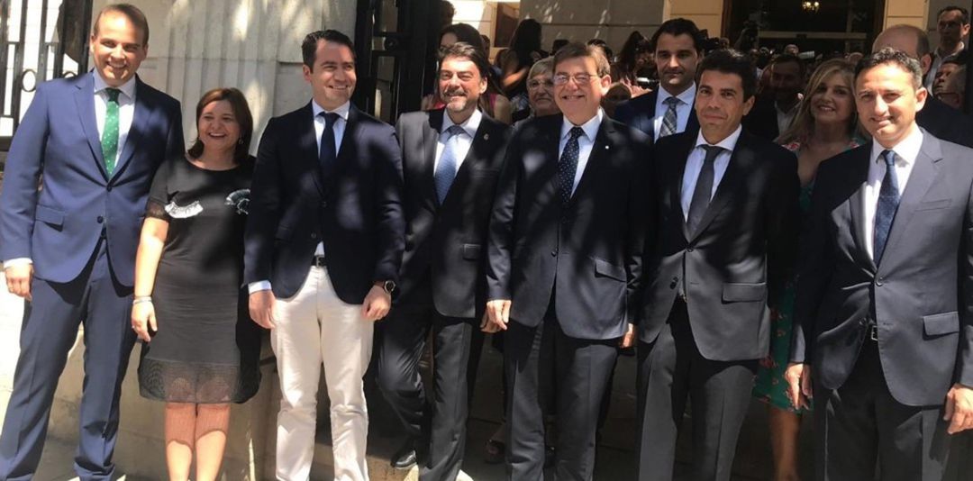 Teodoro García Egea (tercero por la izquierda) antes el pleno de la Diputación de Alicante en el que se ha elegido presidente al popular Carlos Mazón Teodoro García Egea (tercero por la izquierda) antes el pleno de la Diputación de Alicante en el que se ha elegido presidente al popular Carlos Mazón