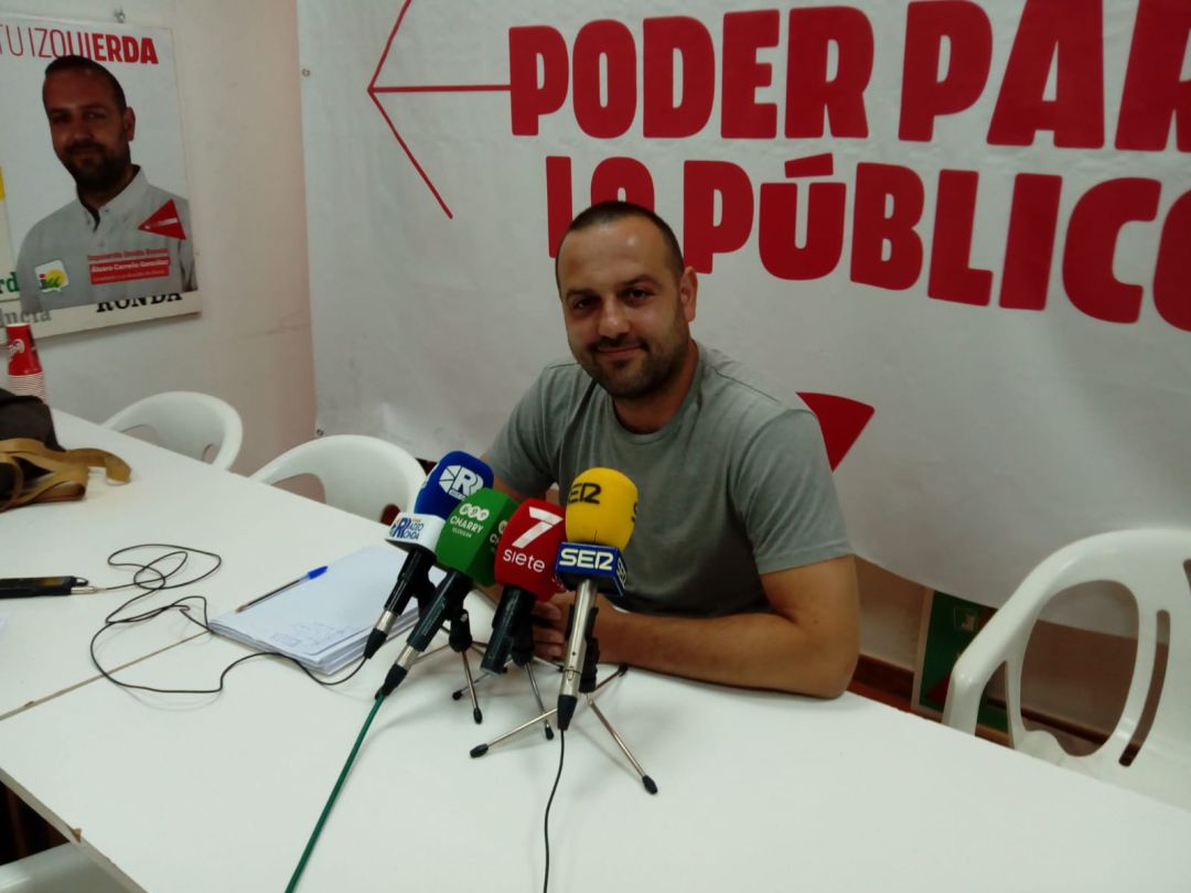 Álvaro Carreño en la sede de Izquierda Unida Álvaro Carreño en la sede de Izquierda Unida