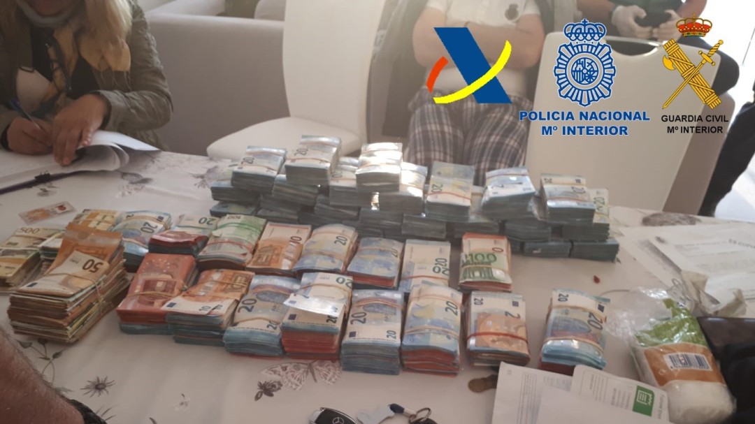 Desarticulada una organización internacional dedicada al tráfico de hachís con actuaciones en Sevilla y Almería