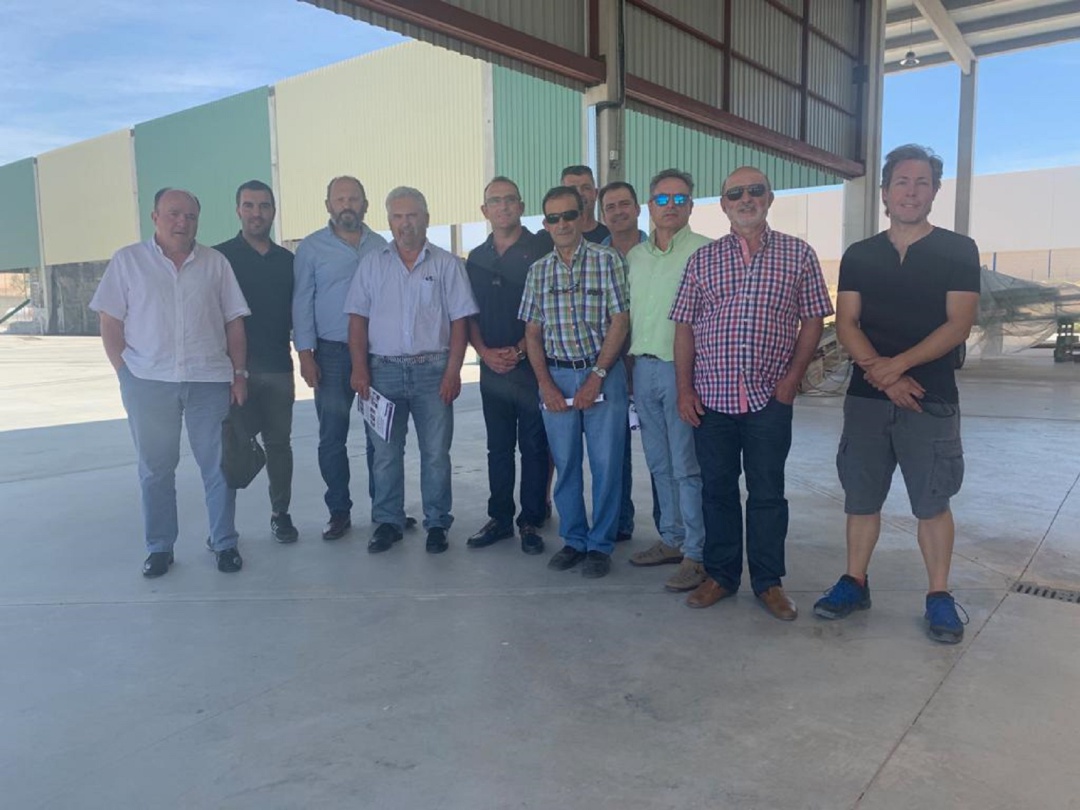 Junta directiva fundadora de la nueva asociación nacional de productores de pistacho Junta directiva fundadora de la nueva asociación nacional de productores de pistacho