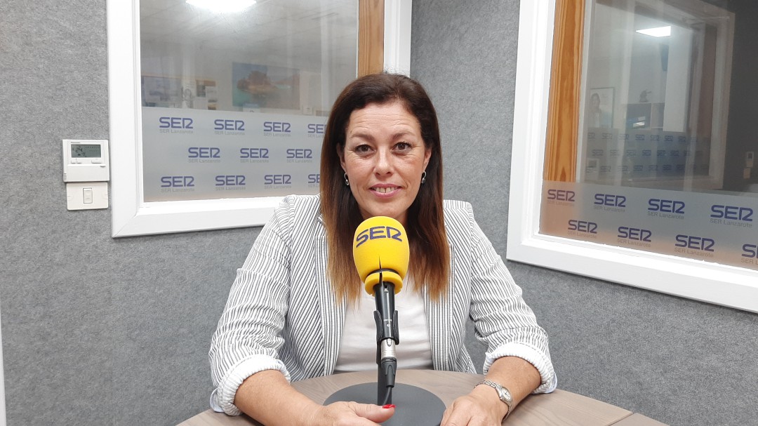 Ástrid Pérez "la situación del ayuntamiento de Arrecife es caótica e incluso surrealista"