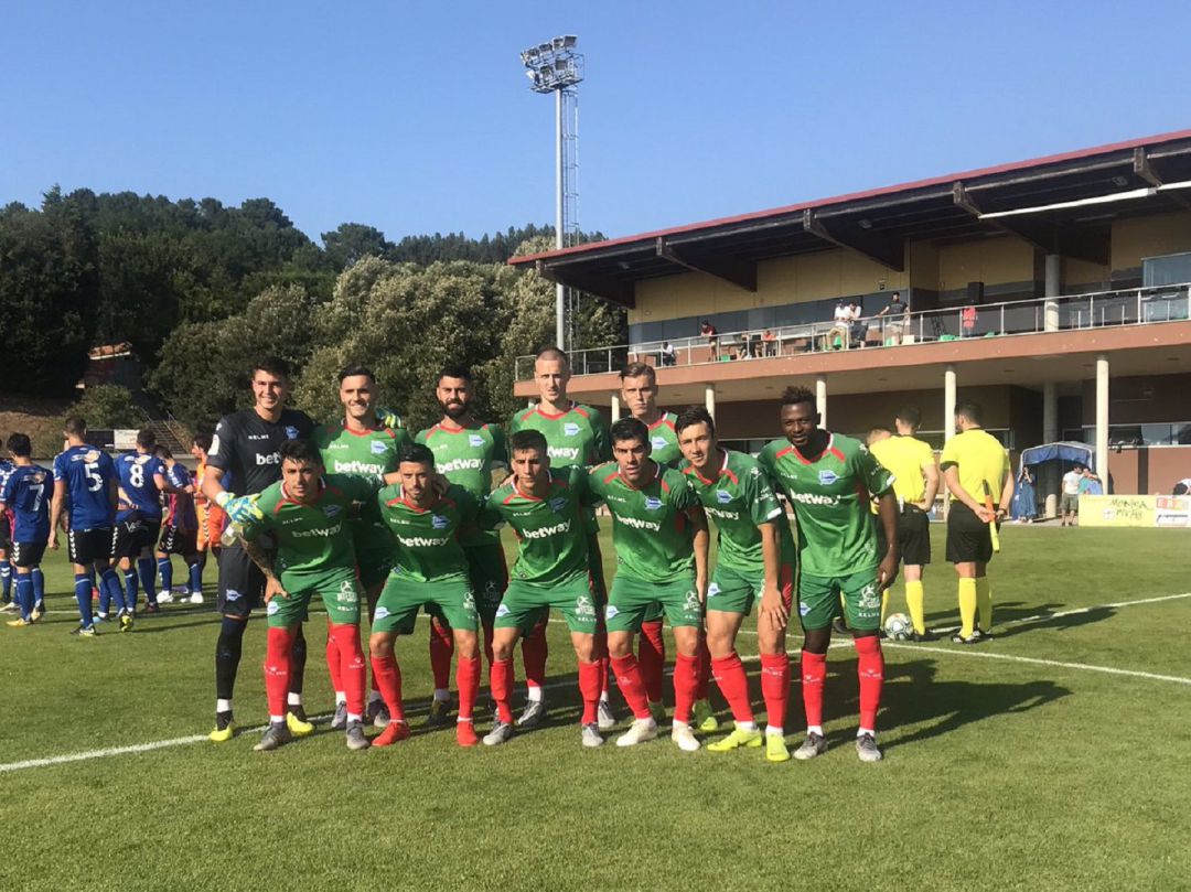 Imagen de la primera alineación titular en la pretemporada del Alavés. Imagen de la primera alineación titular en la pretemporada del Alavés.
