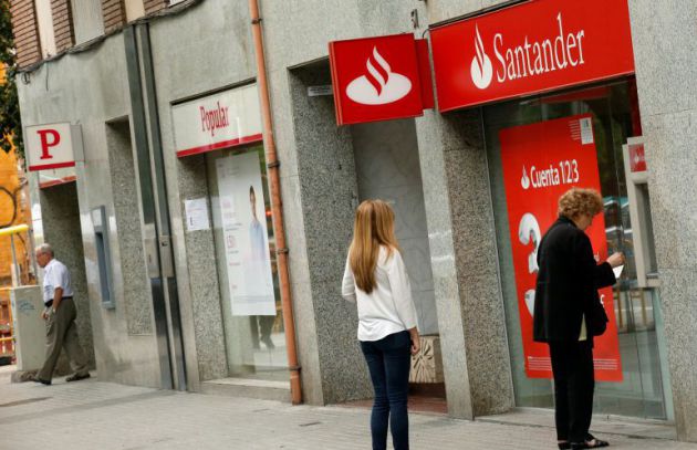 Estafa Bancaria: Un trabajador de un banco acepta dos años de cárcel tras estafar casi 150.000 a una anciana Estafa Bancaria: Un trabajador de un banco acepta dos años de cárcel tras estafar casi 150.000 a una anciana
