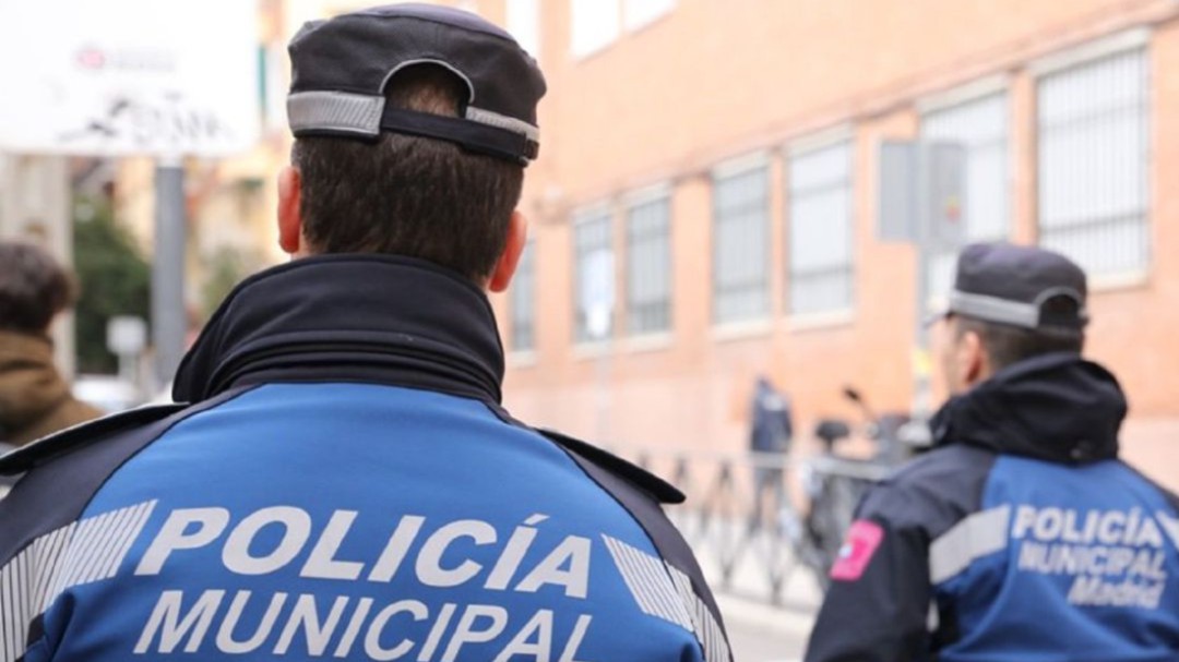 Condenado un policía municipal de Madrid por agredir a dos clientes de un bar