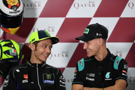 Valentino Rossi y Fabio Quartararo durante la rueda de prensa en Qatar Valentino Rossi y Fabio Quartararo durante la rueda de prensa en Qatar