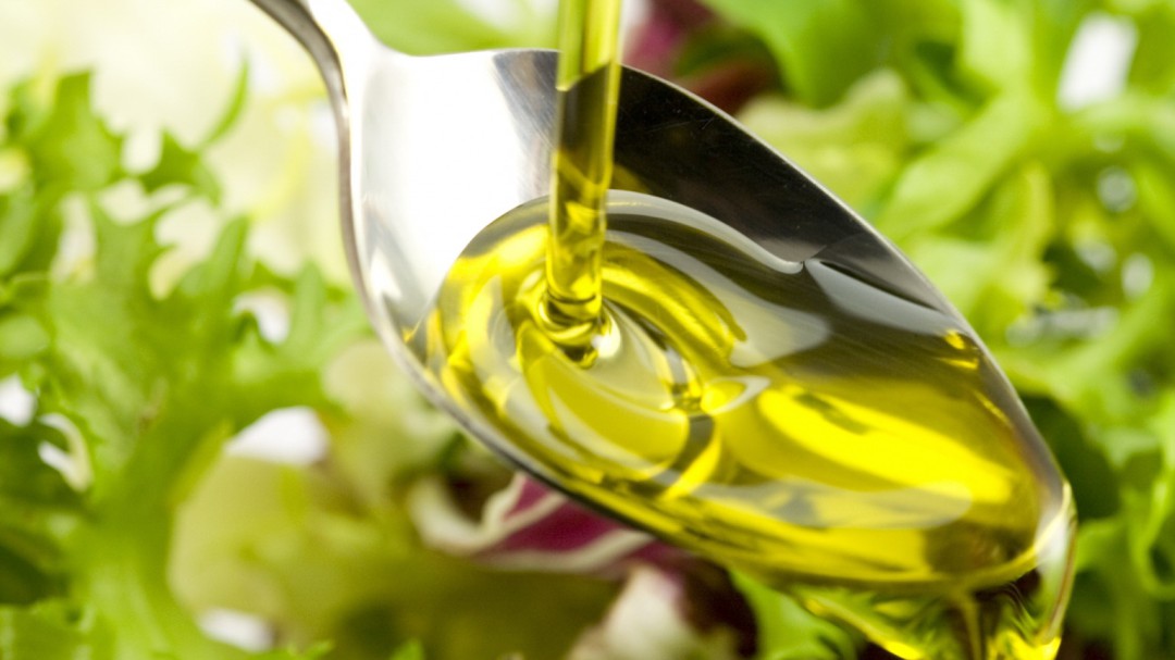 El pleno del Ayuntamiento pide precios justos para el aceite de oliva