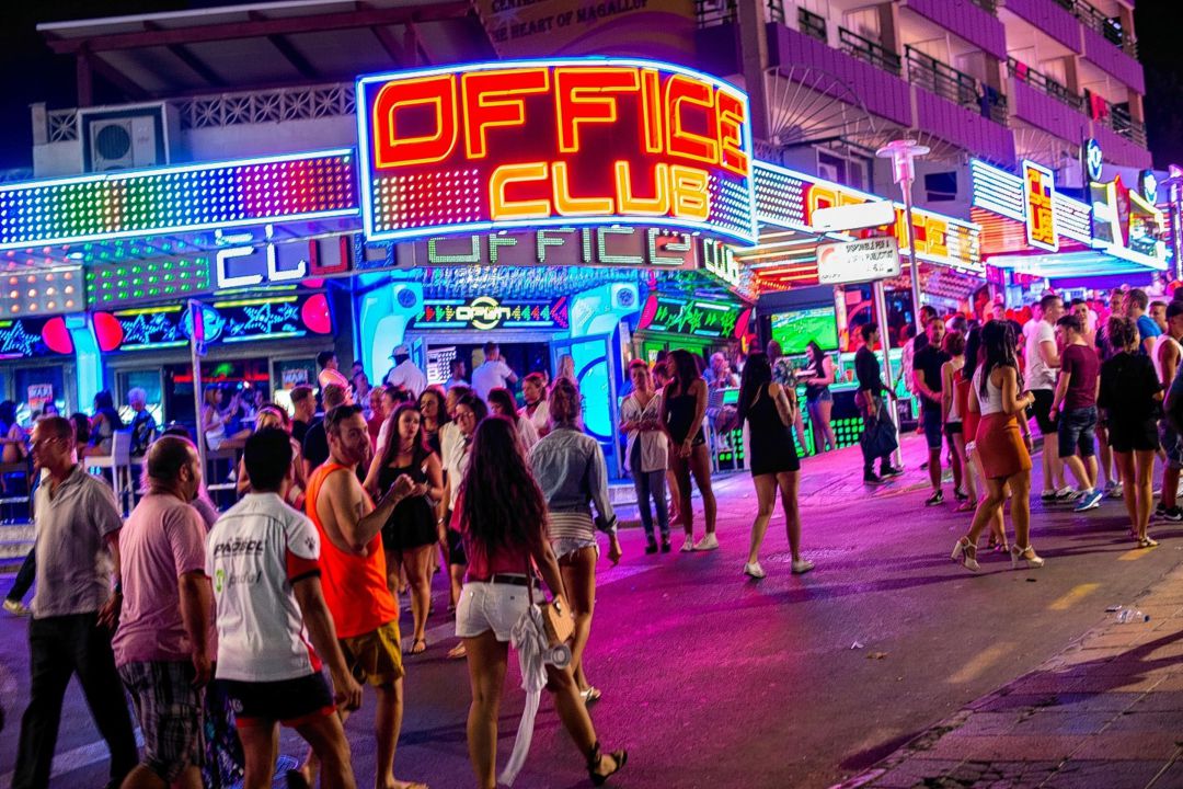 Detenido un turista británico por supuesta agresión sexual en Magaluf Detenido un turista británico por supuesta agresión sexual en Magaluf