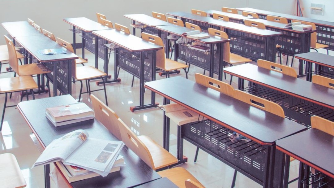 La consejería de Educación sin presupuesto para pagar a los interinos las vacaciones que les debe desde 2012