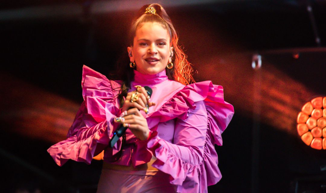 Concierto de Rosalía en Londres en julio de 2019. Concierto de Rosalía en Londres en julio de 2019.