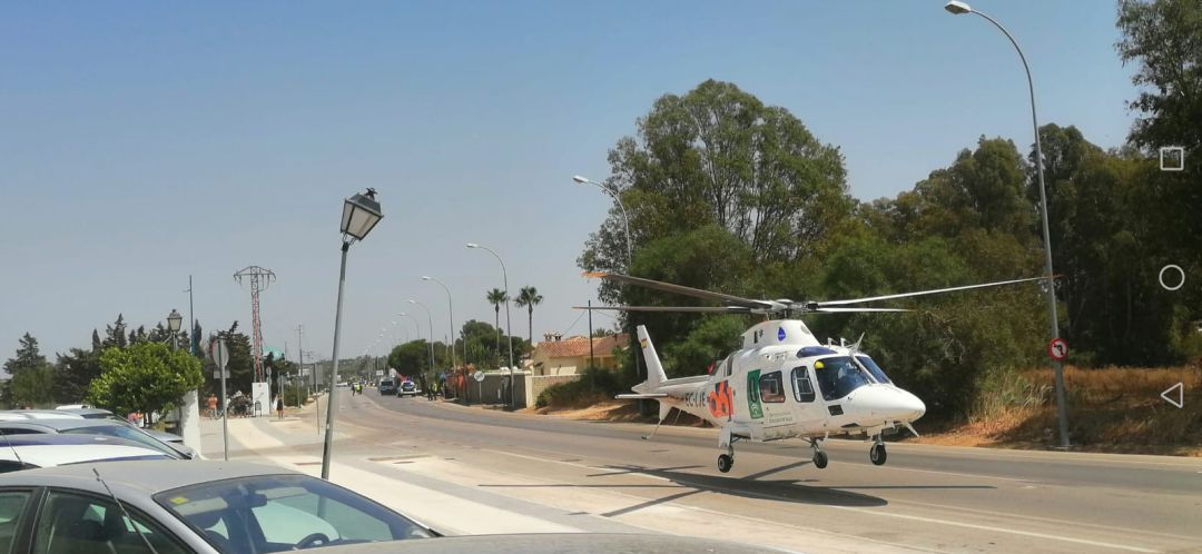 El helicóptero que ha intervenido en el siniestro El helicóptero que ha intervenido en el siniestro