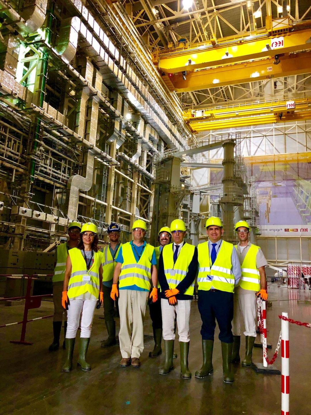 ITER es el primer ractor nuclear de fusión.
ITER es el primer ractor nuclear de fusión.
