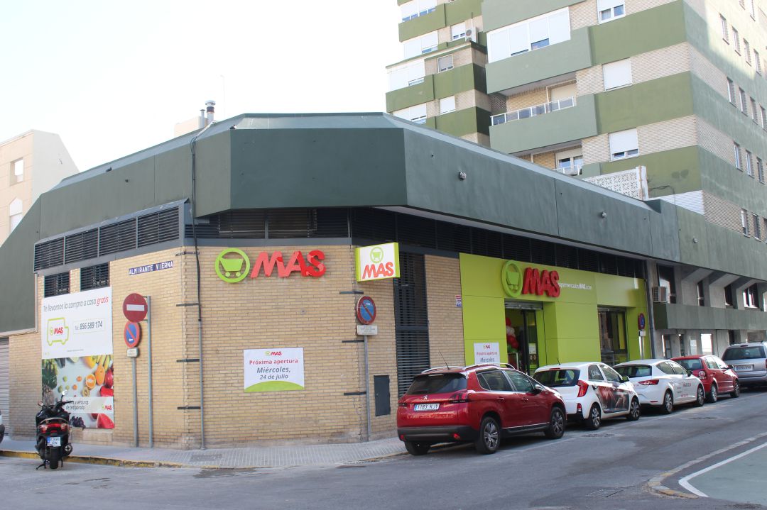 Grupo Mas abre en la calle Fernández Ballesteros su primer establecimiento en Cádiz Grupo Mas abre en la calle Fernández Ballesteros su primer establecimiento en Cádiz
