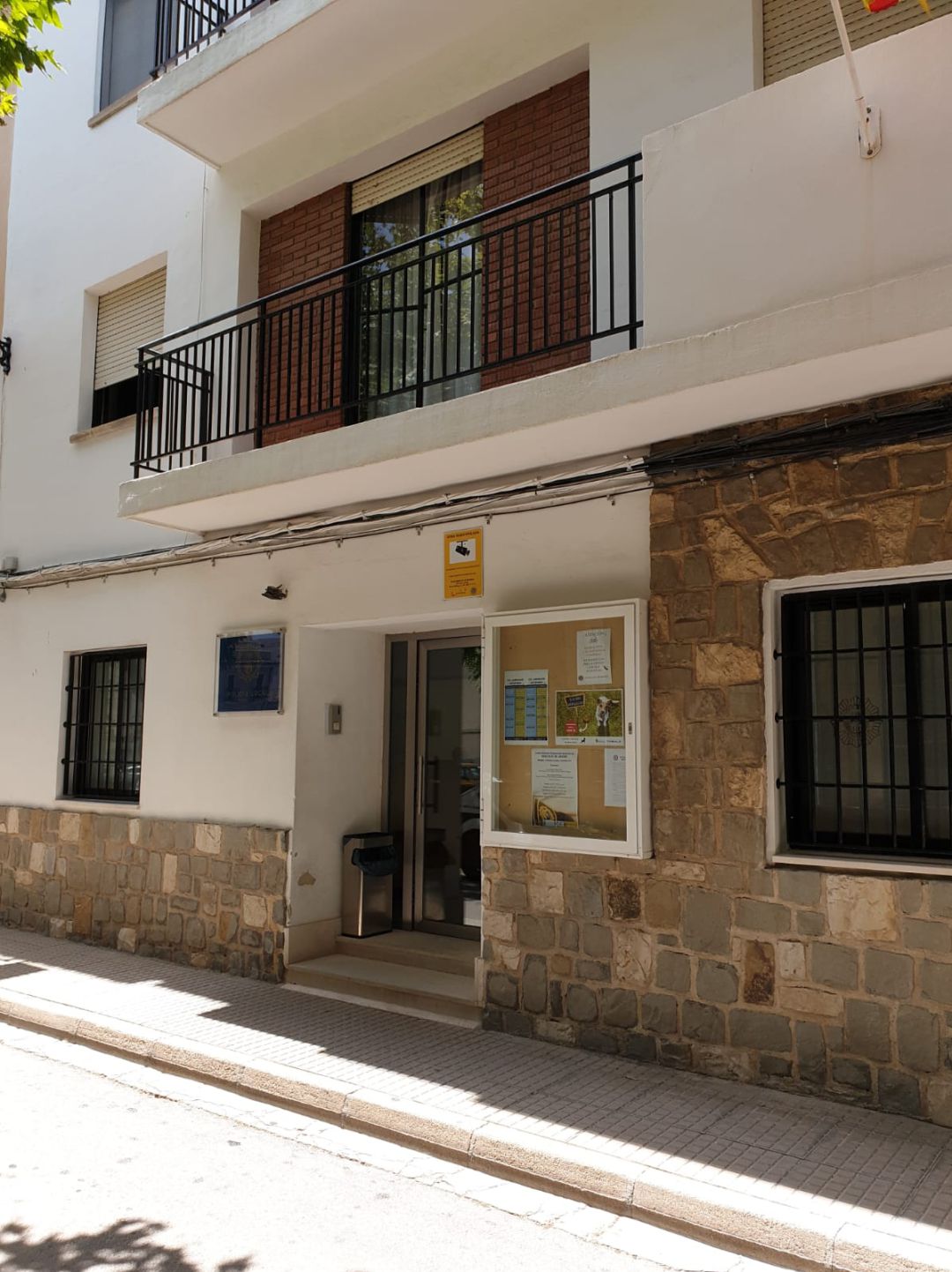 El Ayuntamiento de Benissa reabre el retén de la Policía Local durante las 24 horas del día El Ayuntamiento de Benissa reabre el retén de la Policía Local durante las 24 horas del día