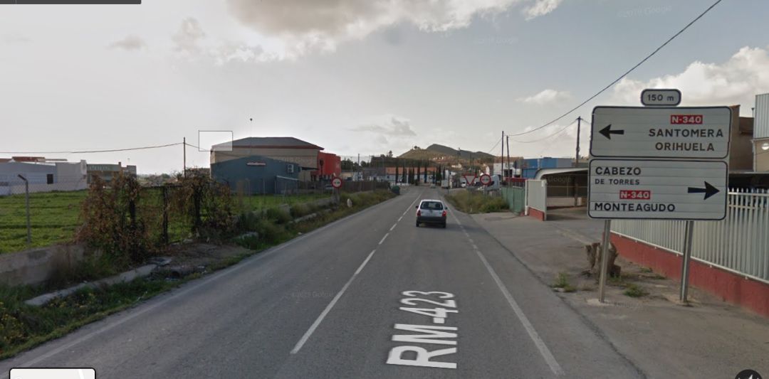Herido un hombre de 55 años al golpearse contra una máquina de prensar madera en Murcia Herido un hombre de 55 años al golpearse contra una máquina de prensar madera en Murcia