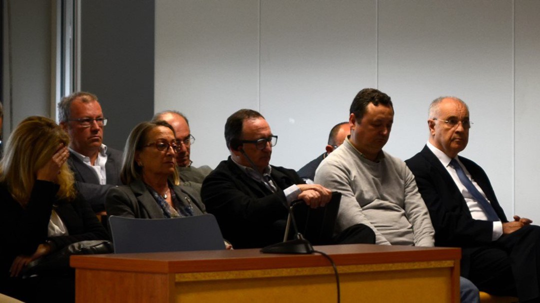 Anticorrupción, Blasco y Tauroni mantienen sus pactos y Generalitat y Coordinadora se oponen "radicalmente"