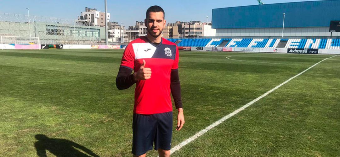 Pol Freixanet firma por dos temporadas con el conjunto del 'Fernando Torres' Pol Freixanet firma por dos temporadas con el conjunto del 'Fernando Torres'